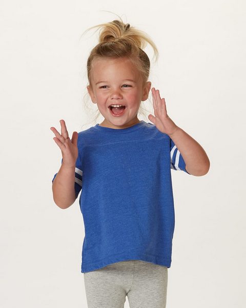 Polyester t-shirt perfect for child traveling